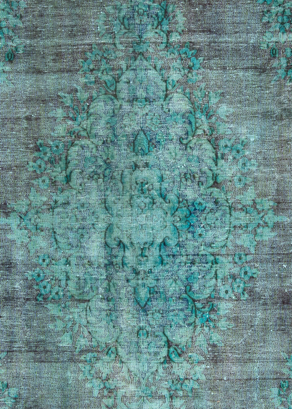 415 x 295 Vintage Royal