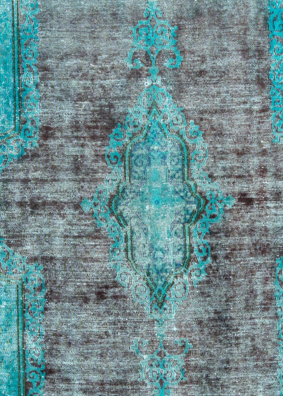 263 x 145 Vintage Royal