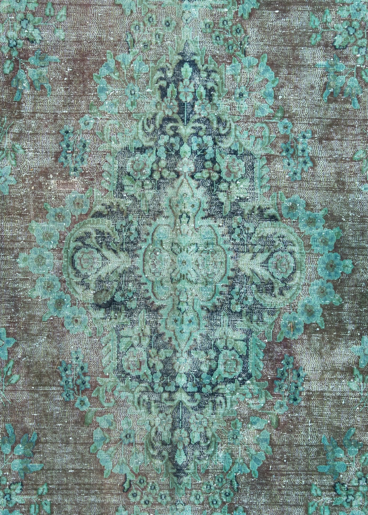 394 x 299 Vintage Royal