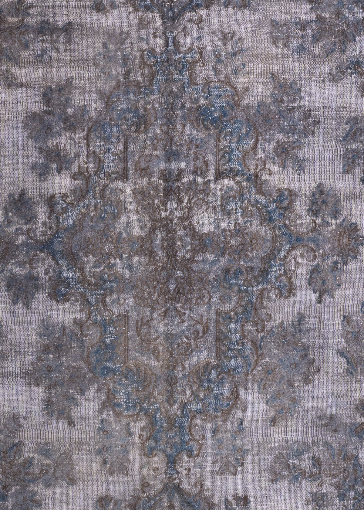 409 x 299 Vintage Royal