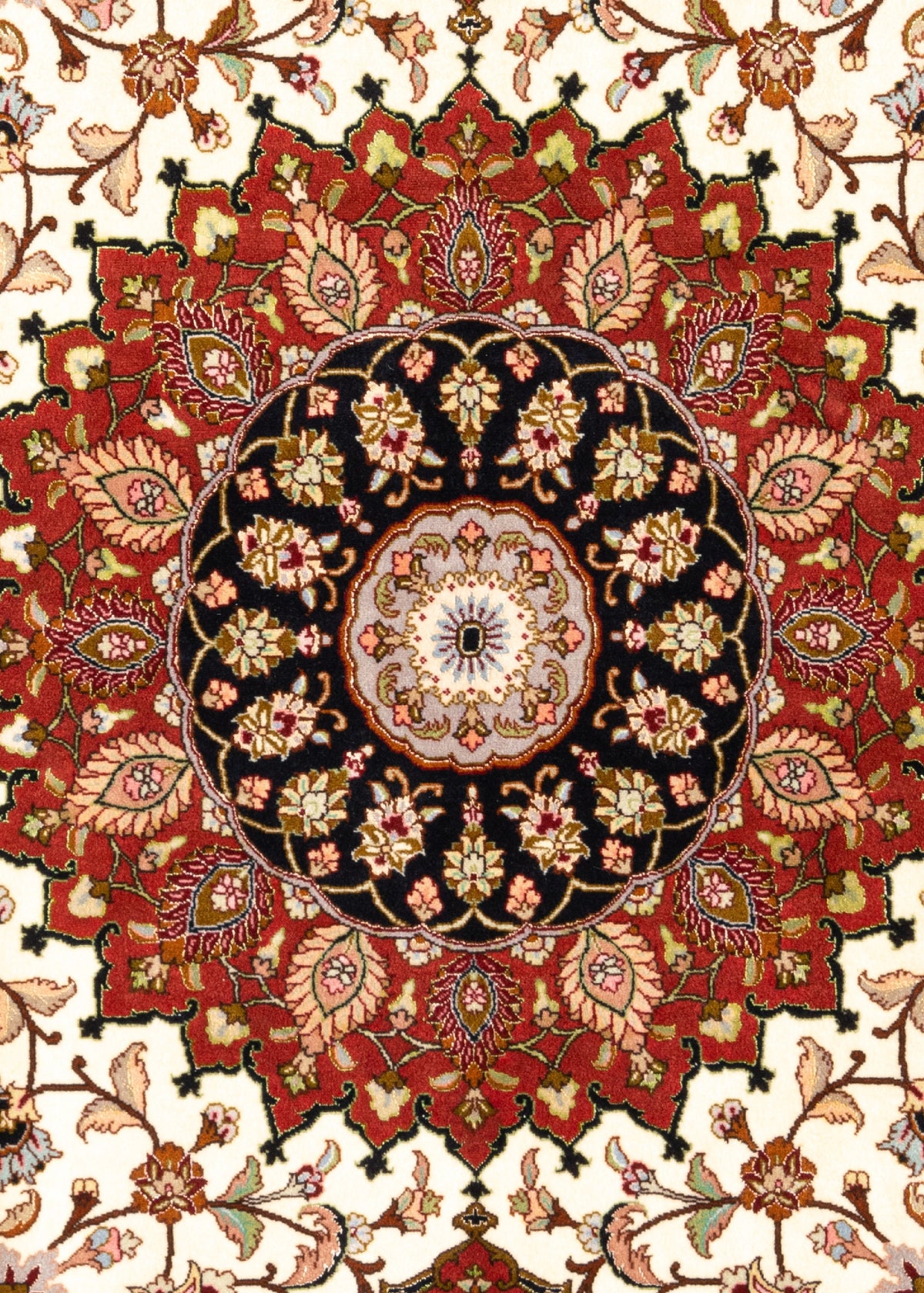 214 x 205 Täbriz mit Seide