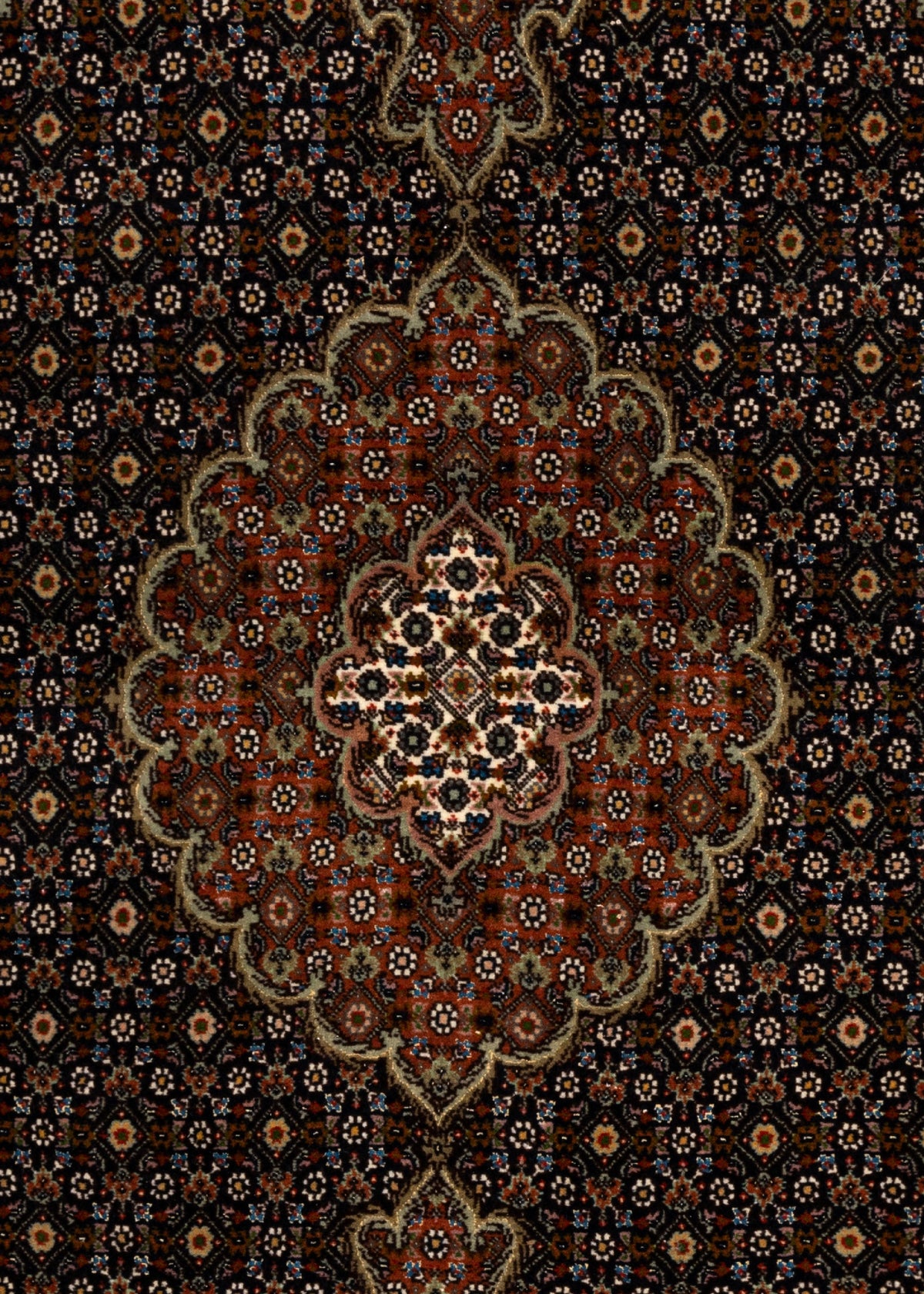 160 x 105 Täbriz Mahi