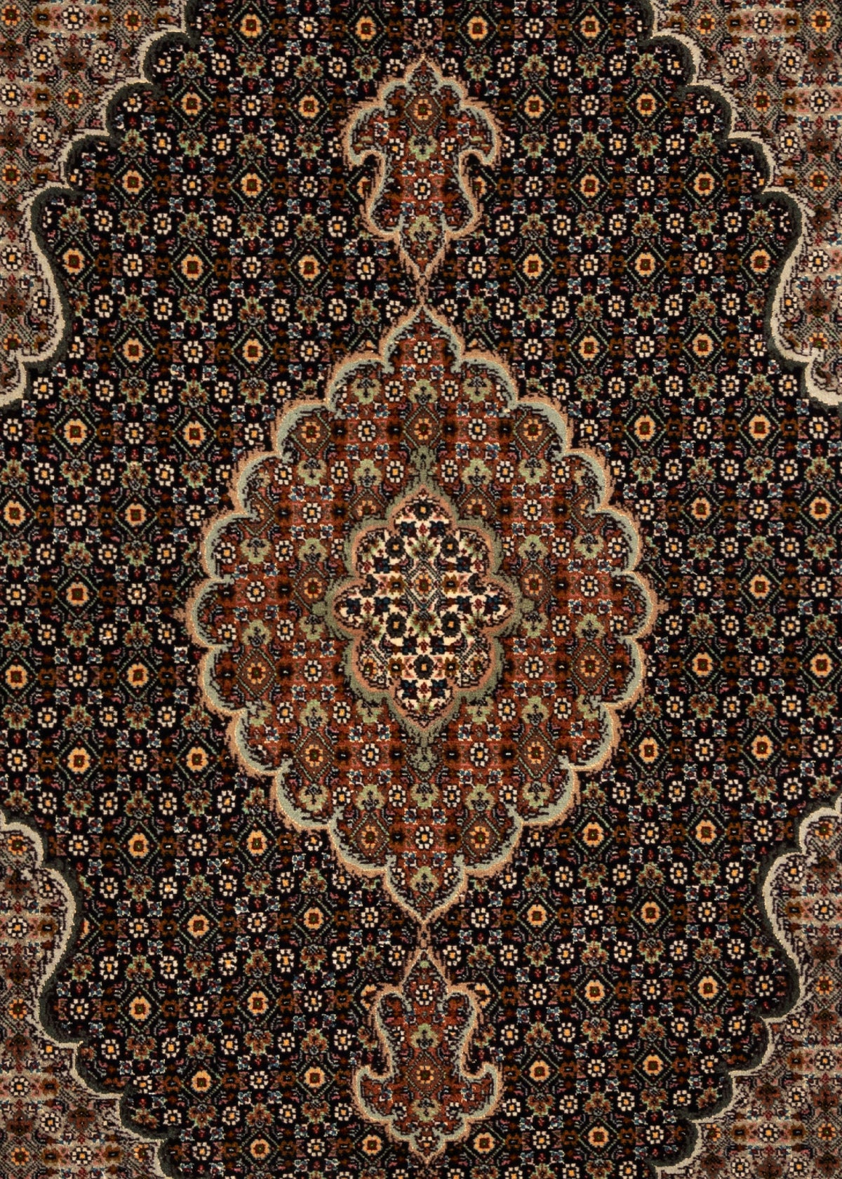 153 x 106 Täbriz Mahi