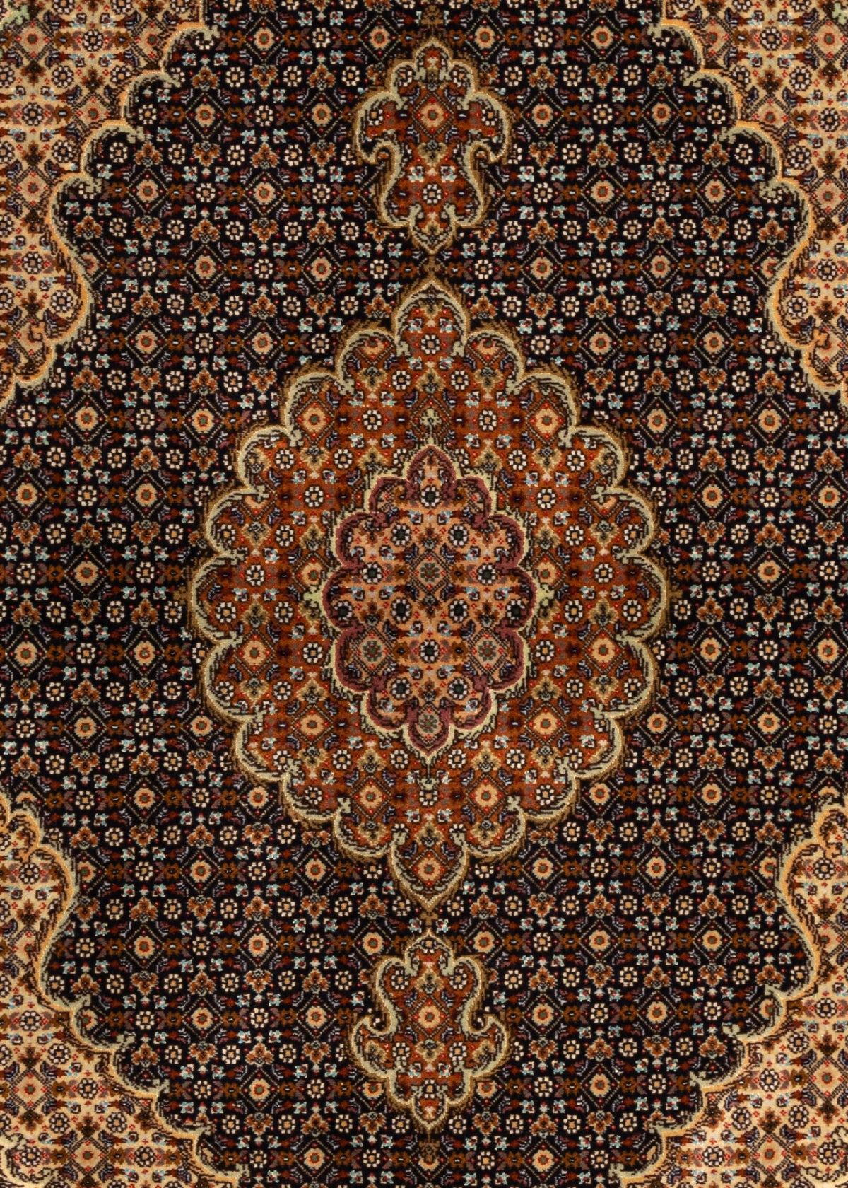 147x101 Tabriz Mahi