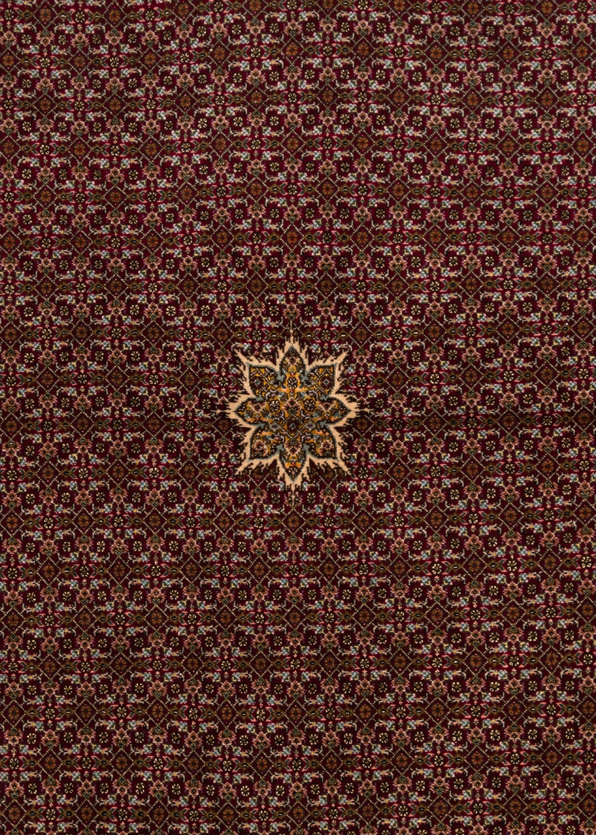 142 x 106 Täbriz Mahi