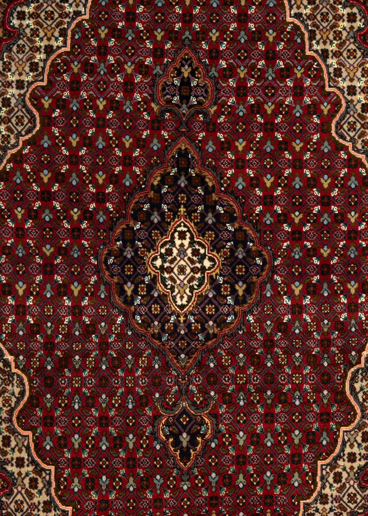 145 x 102 Täbriz Mahi