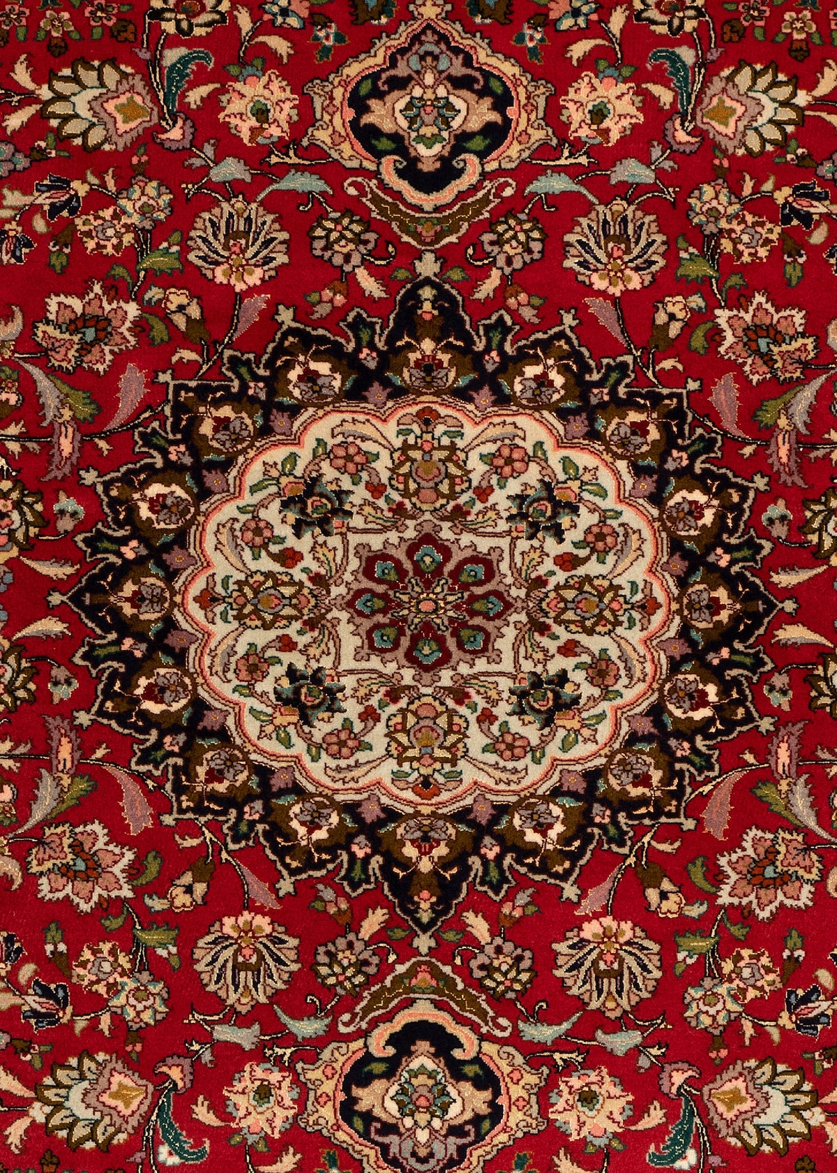 194 x 157 Täbriz mit Seide