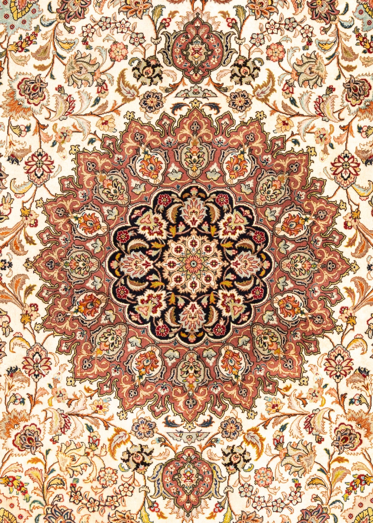 252 x 249 Täbriz fein