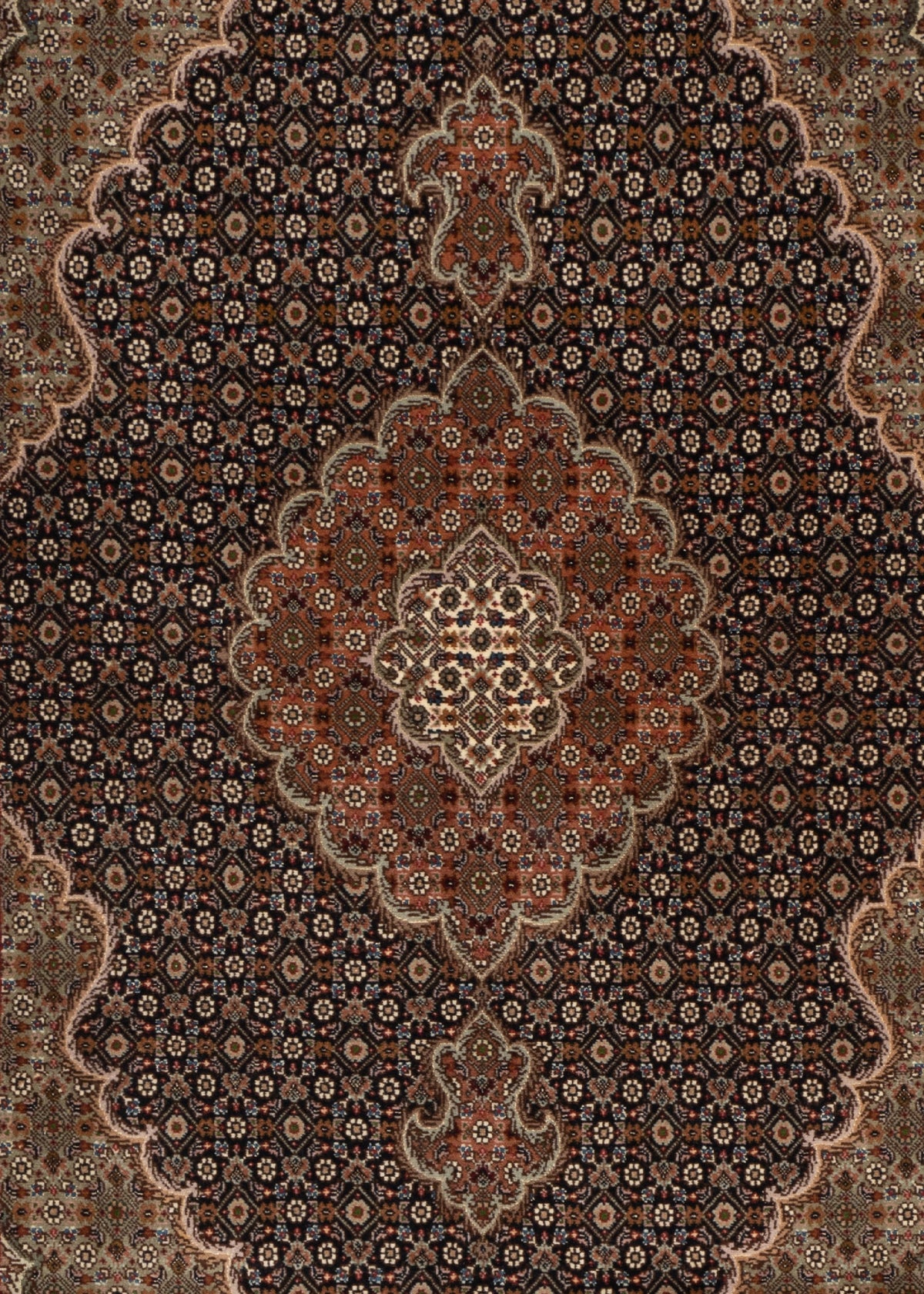 157 x 100 Täbriz Mahi mit Seide