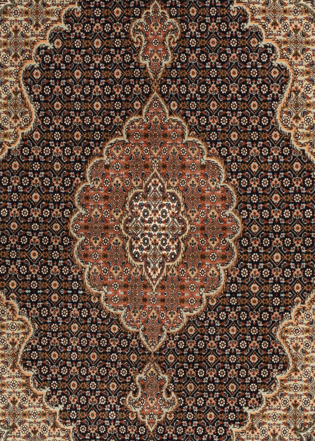 149 x 101 Täbriz Mahi mit Seide
