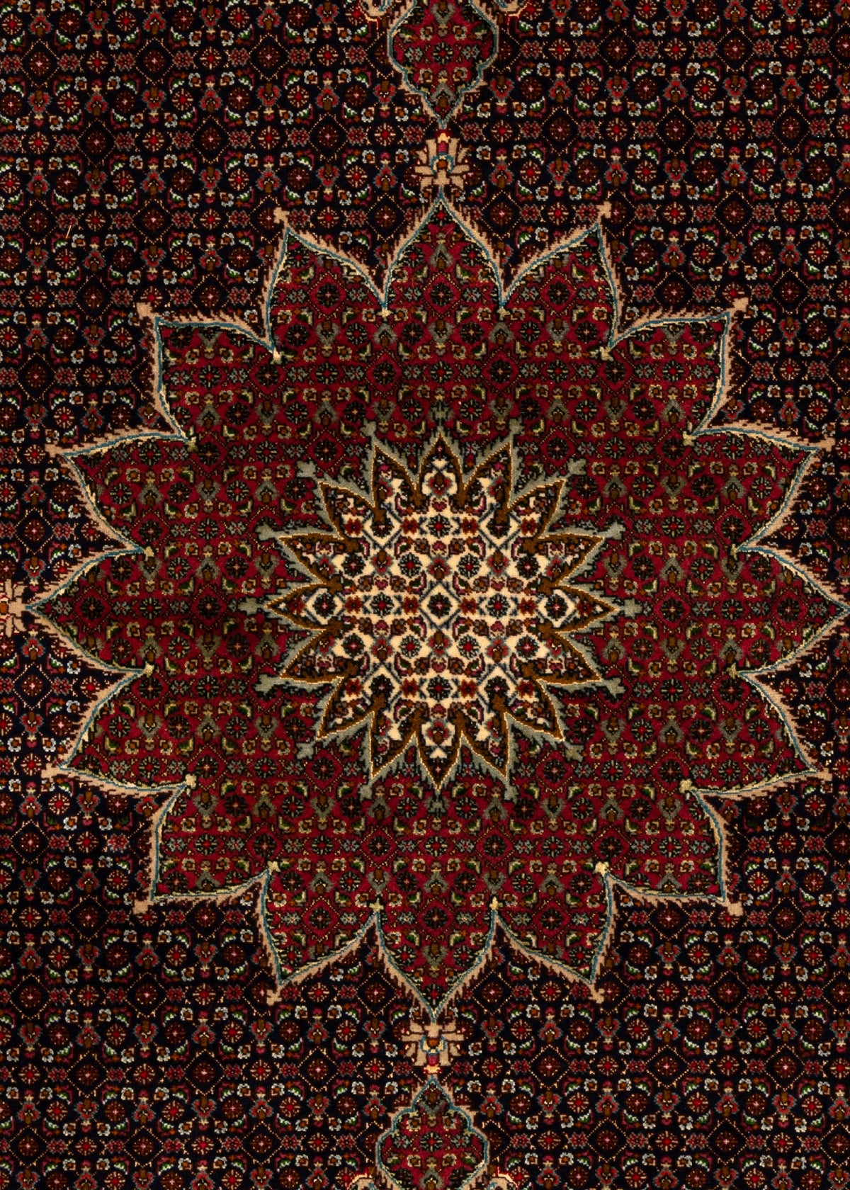 207 x 203 Täbriz Mahi mit Seide