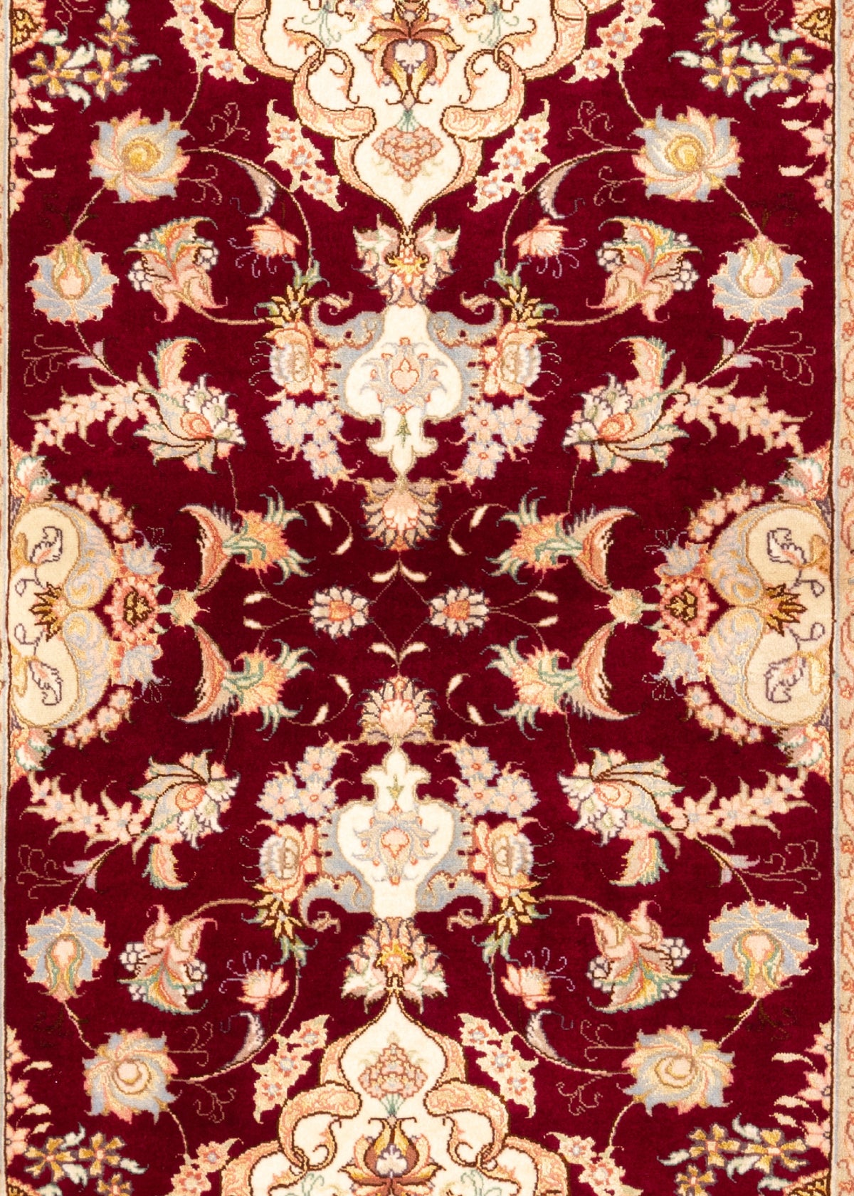 243 x 88 Täbriz mit Seide