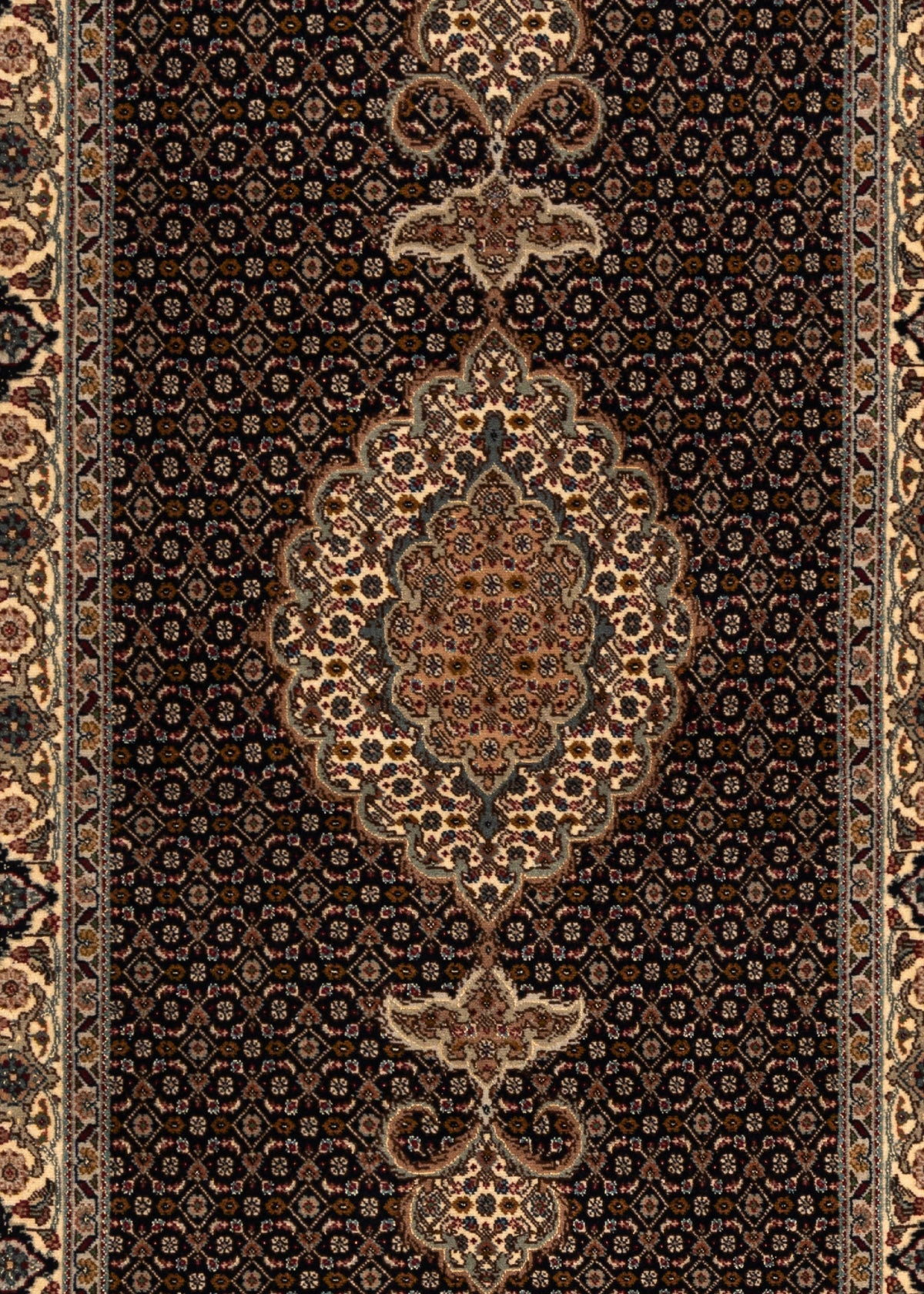 212 x 80 Täbriz Mahi