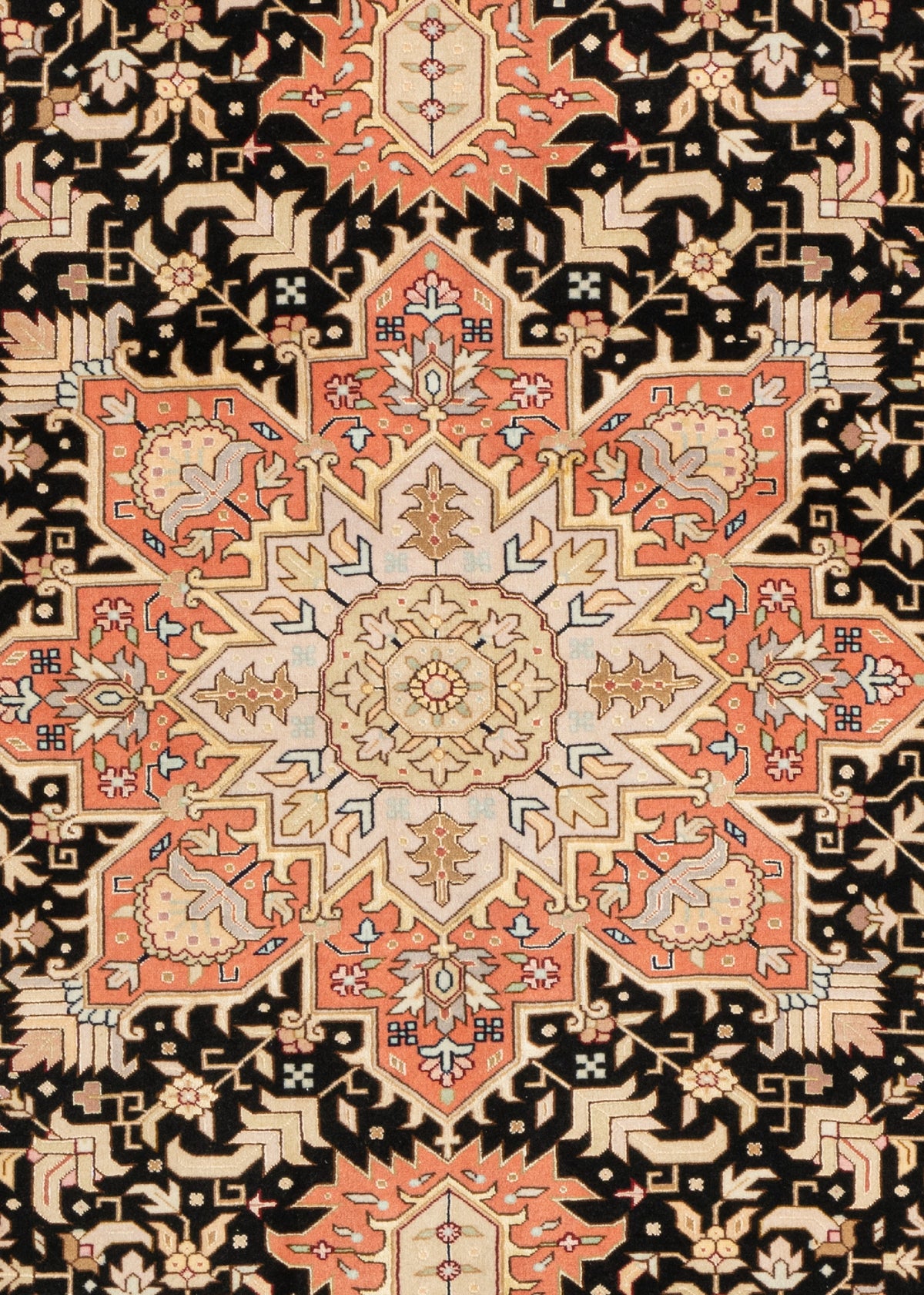 192 x 156 Täbriz mit Seide
