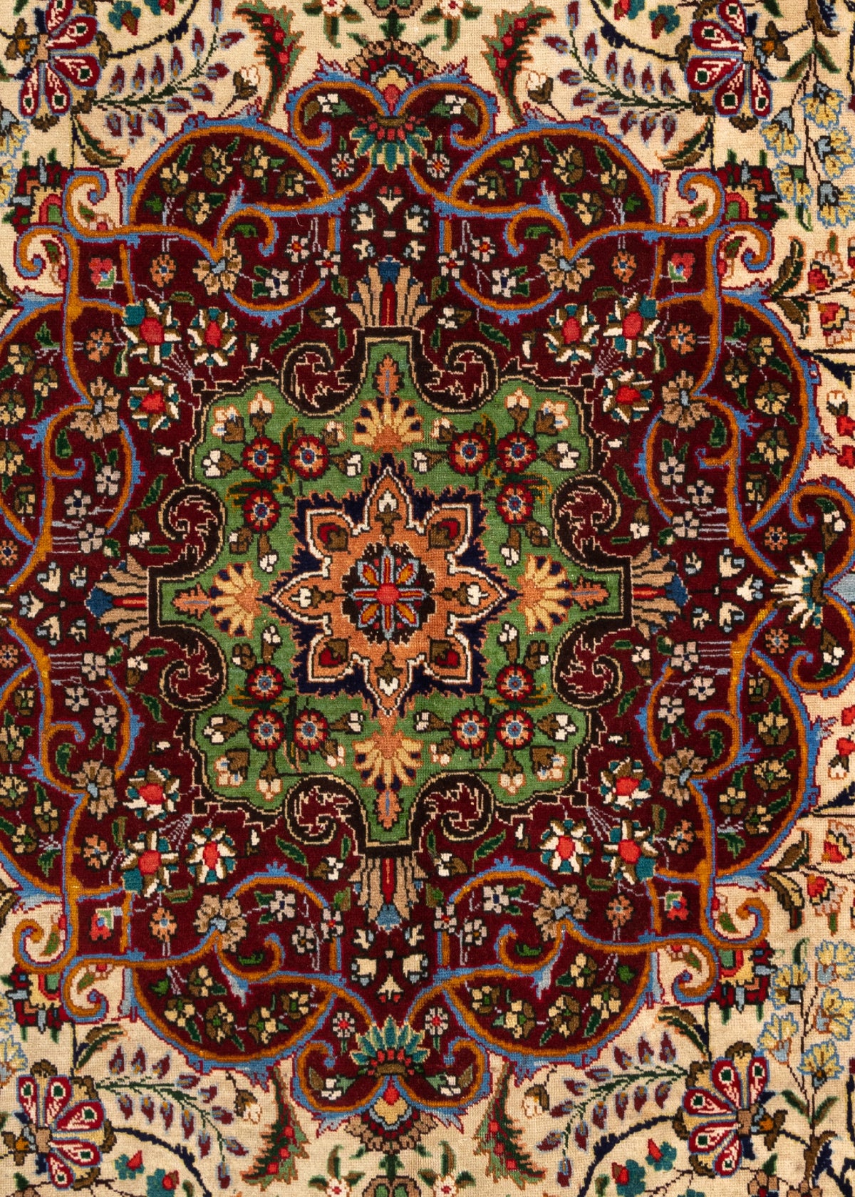 351 x 237 Täbriz