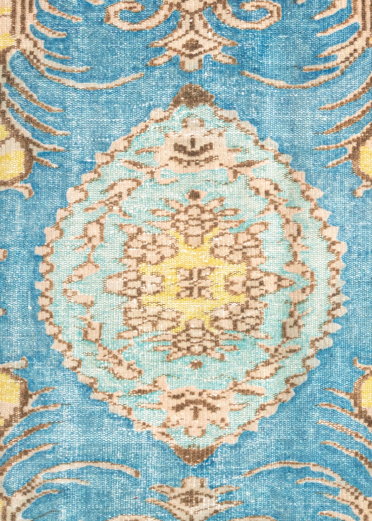 295 x 180 Vintage Royal