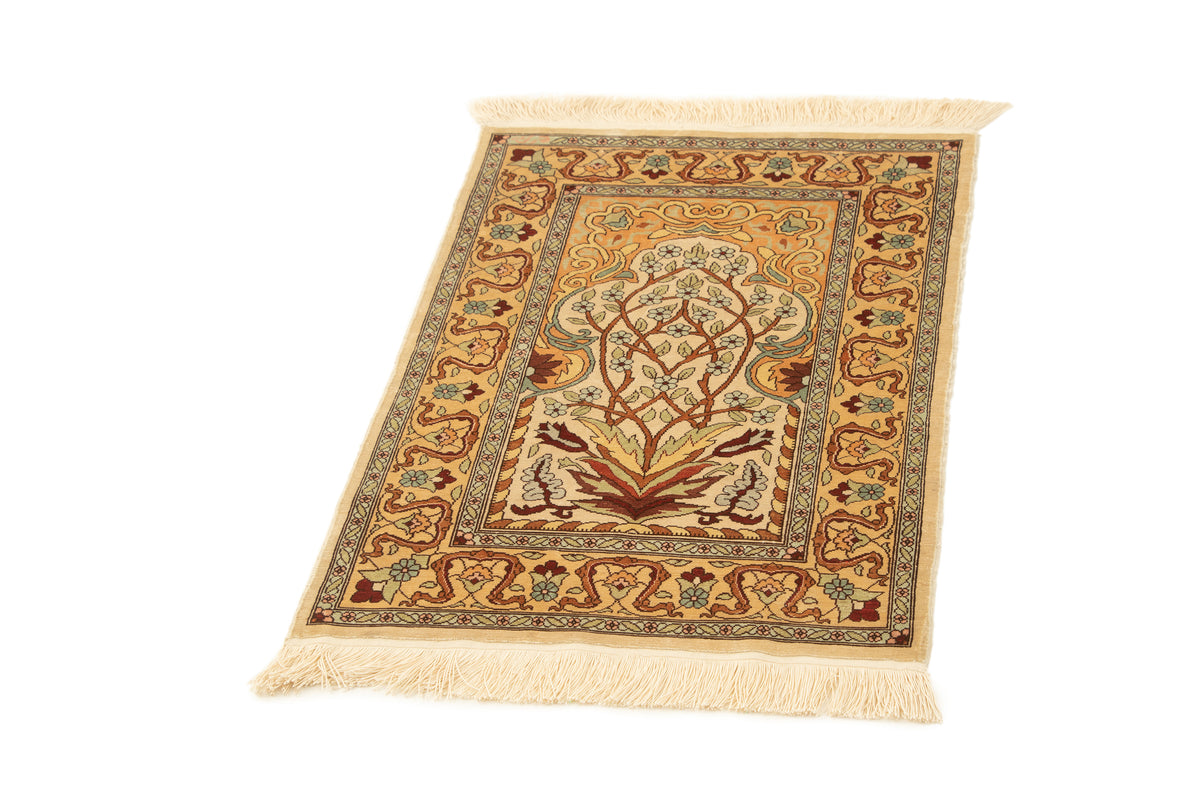 Hereke silk