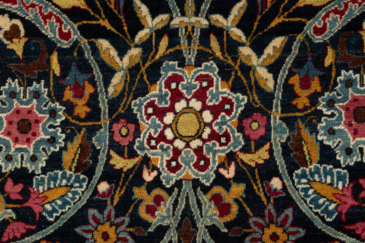 337 x 240 Raver Kirman