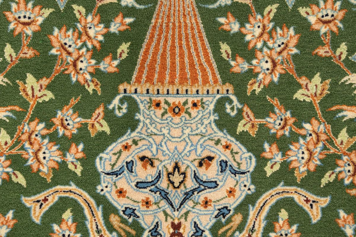 232 x 157 Isfahan