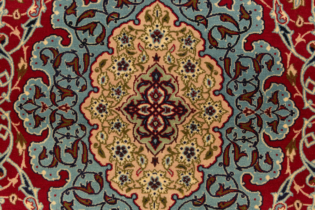 155 x 104 Isfahan