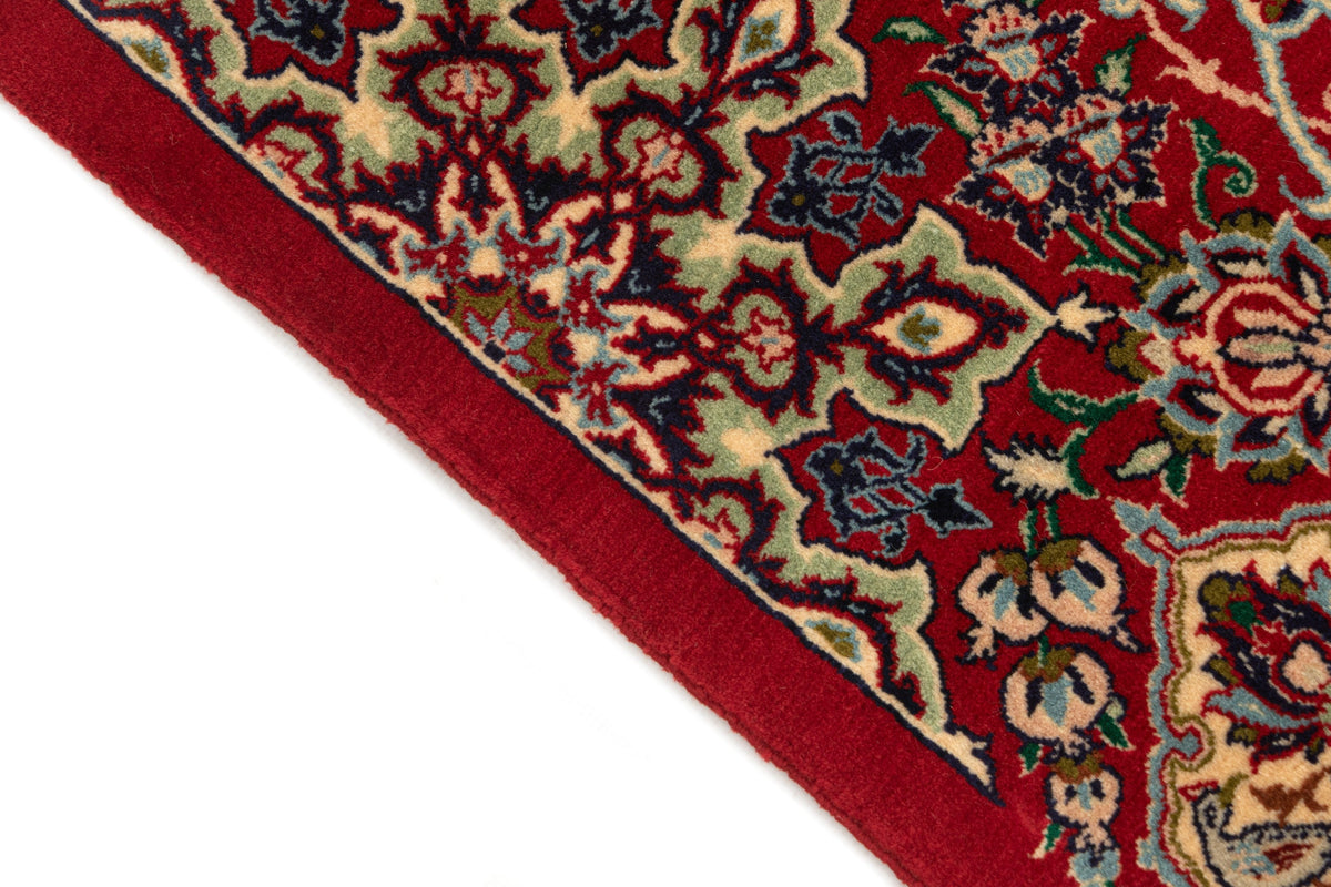 155 x 104 Isfahan