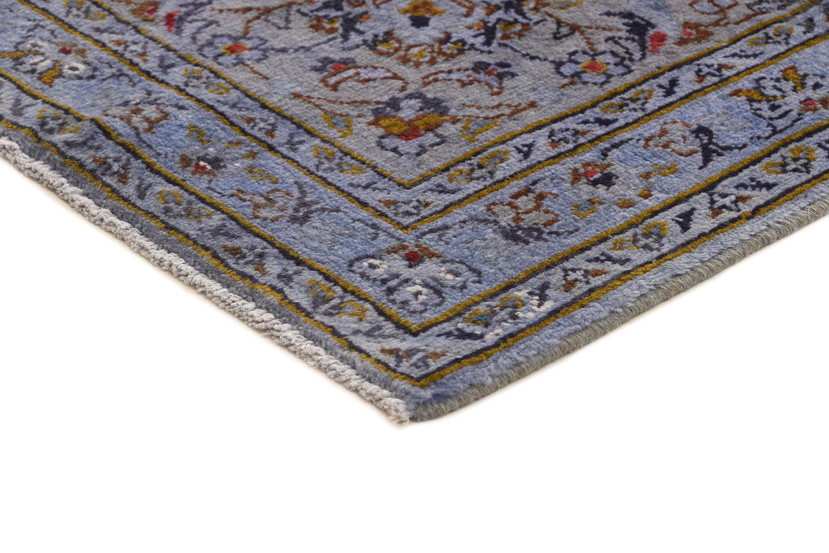 347 x 243 Vintage Royal