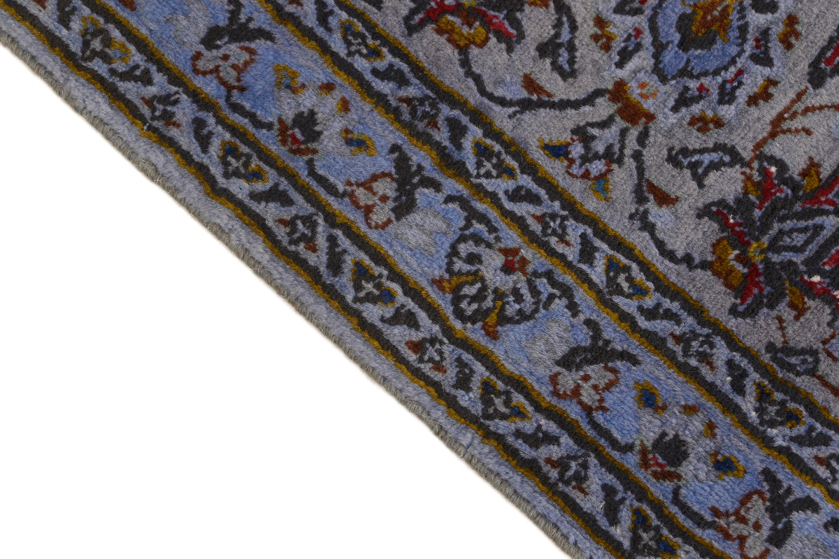 347 x 243 Vintage Royal