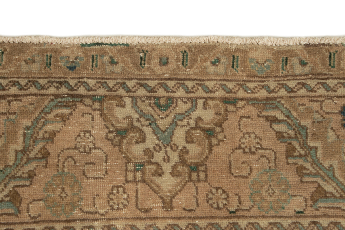 390 x 293 Vintage Royal