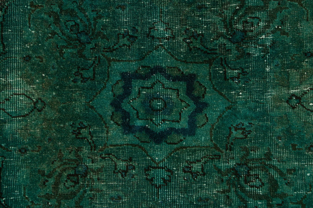 300 x 212 Vintage Royal