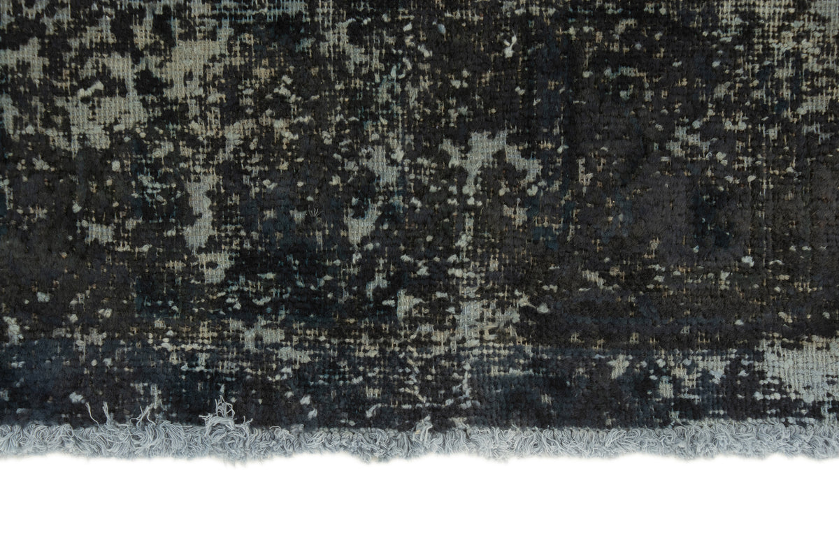 308 x 201 Vintage Royal