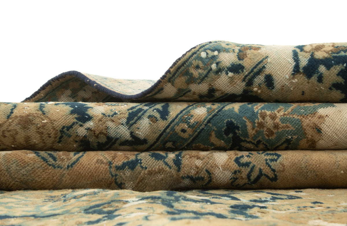 360 x 238 Vintage Royal