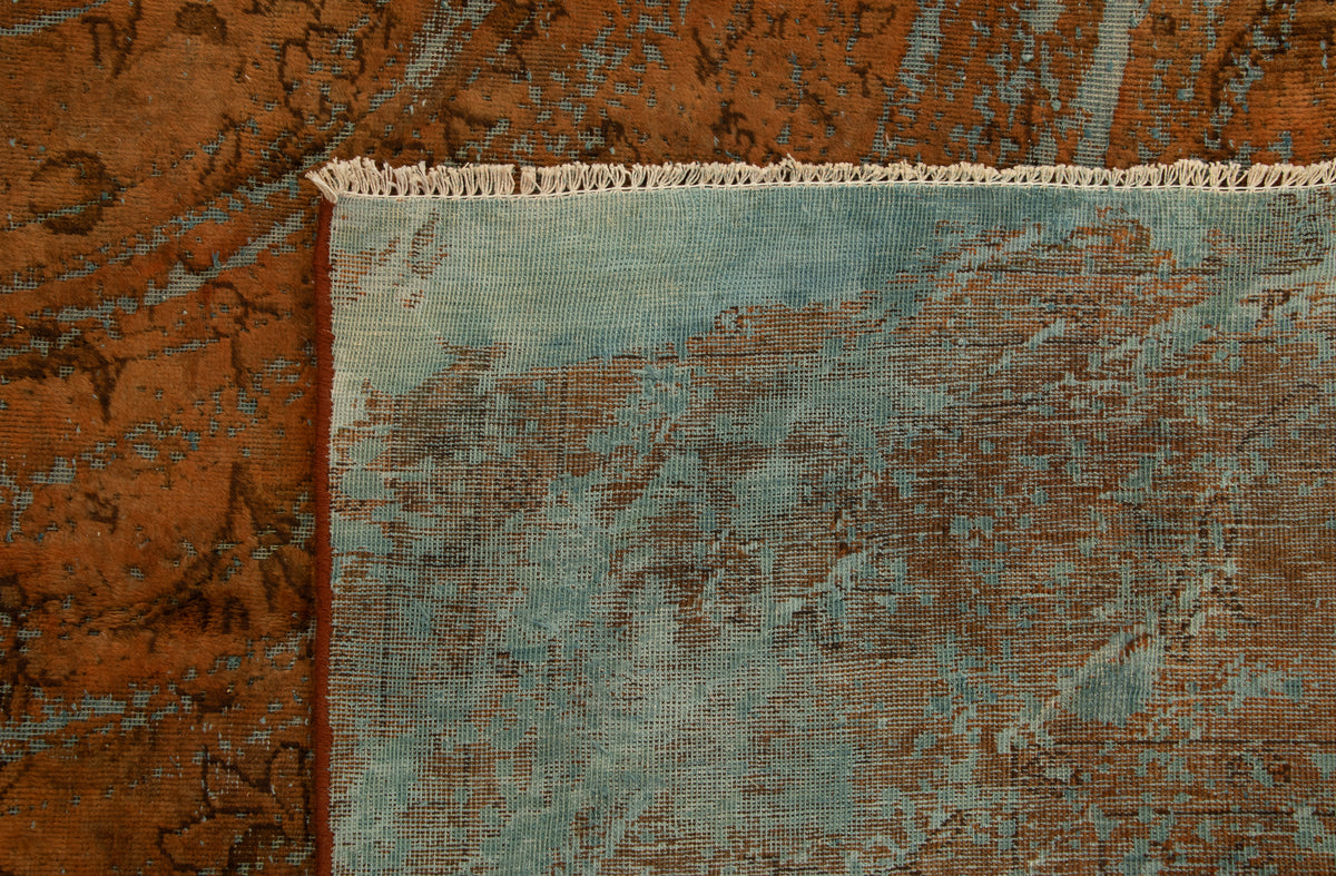 300 x 284 Vintage Royal