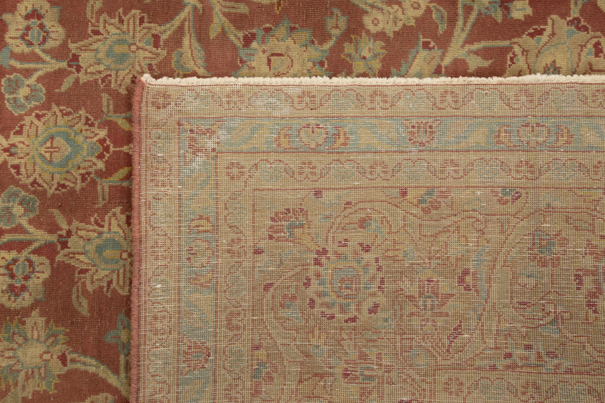 327 x 204 Vintage Royal