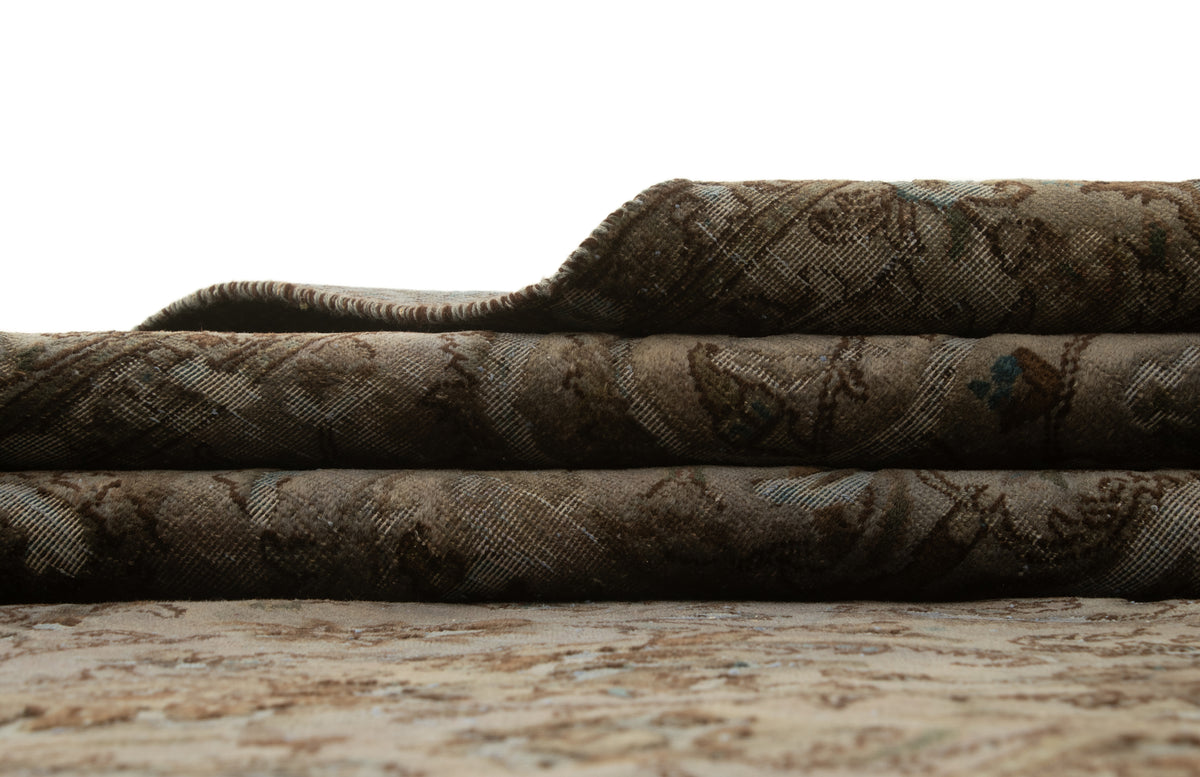 330 x 215 Vintage Royal