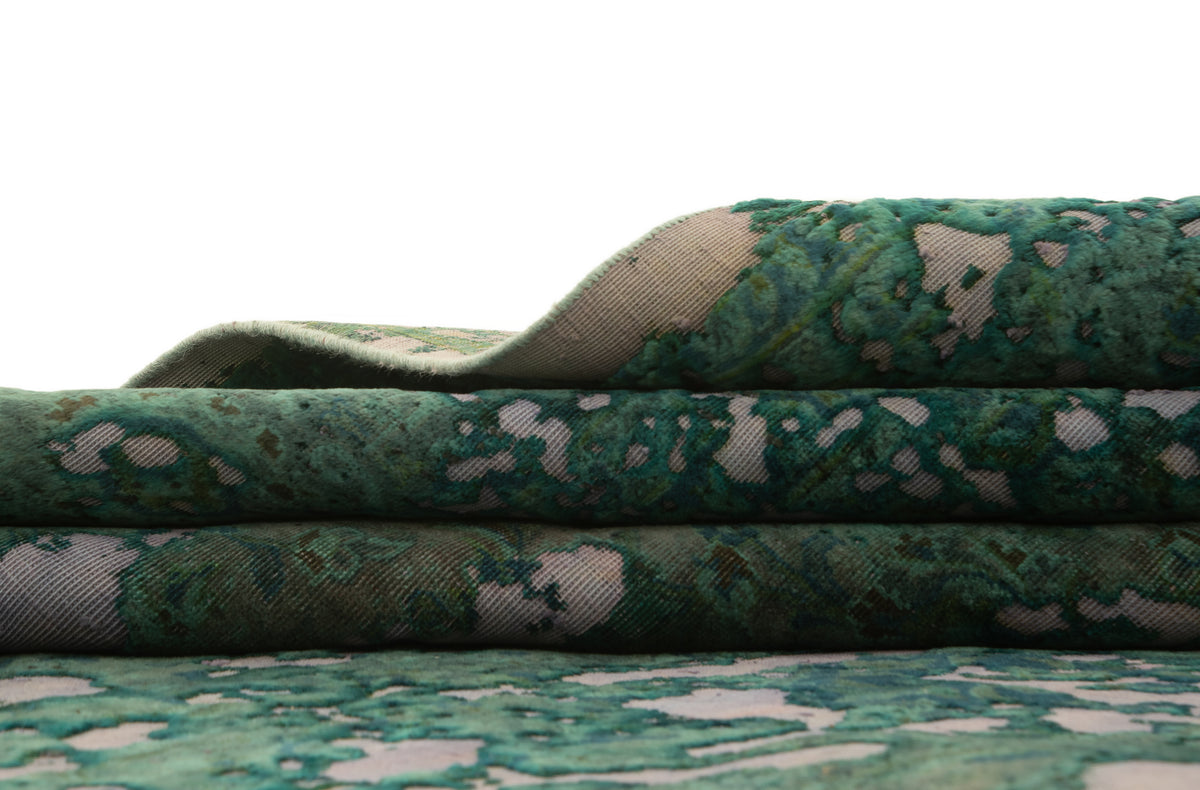 363 x 282 Vintage Royal