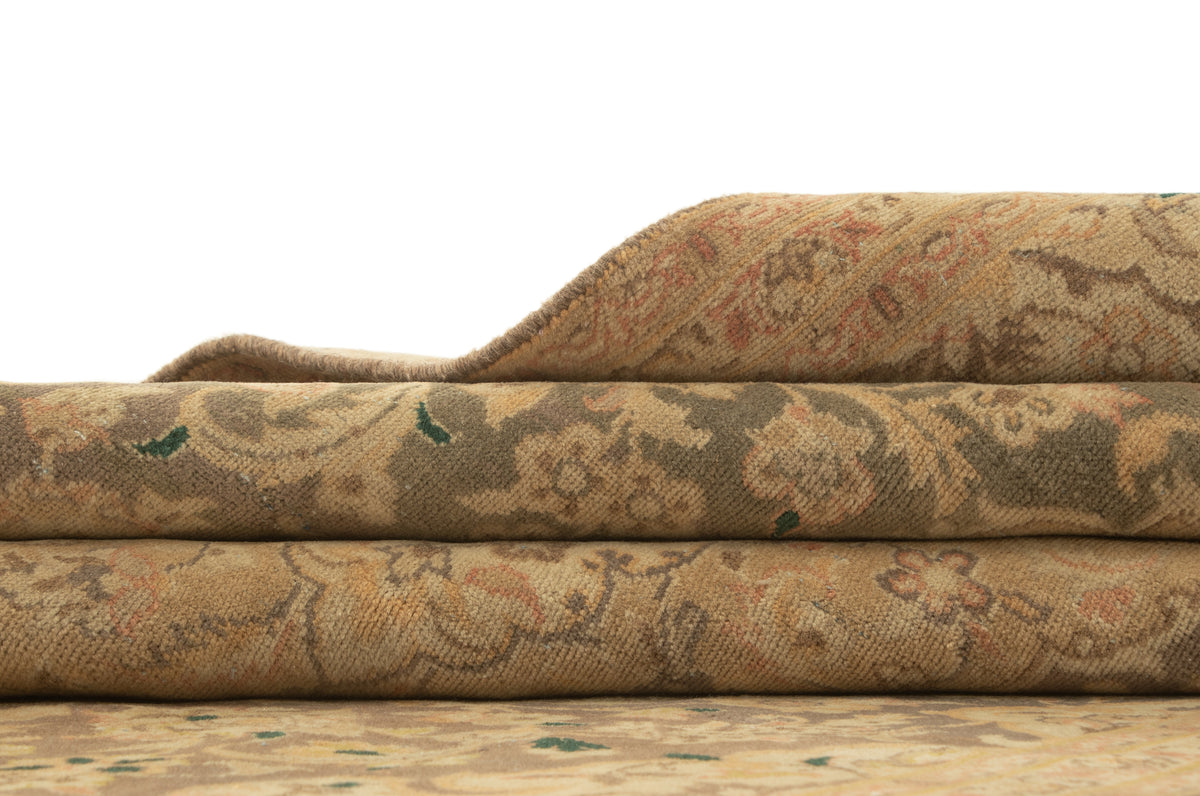 244 x 135 Vintage Royal