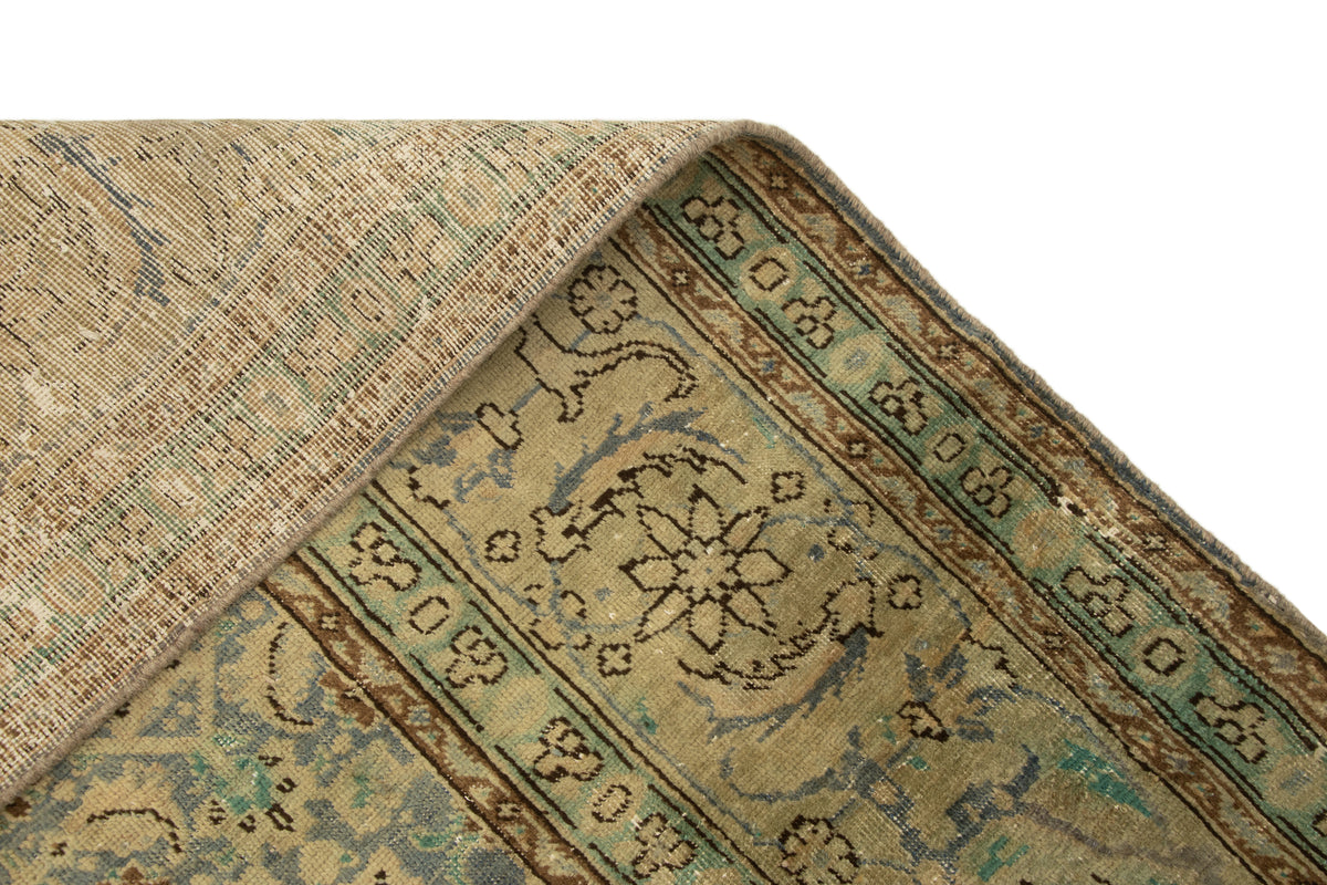 318 x 300 Vintage Royal