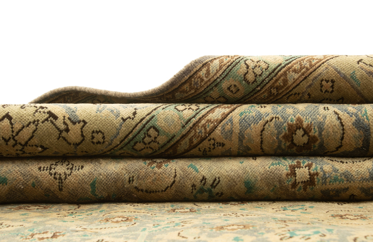 318 x 300 Vintage Royal