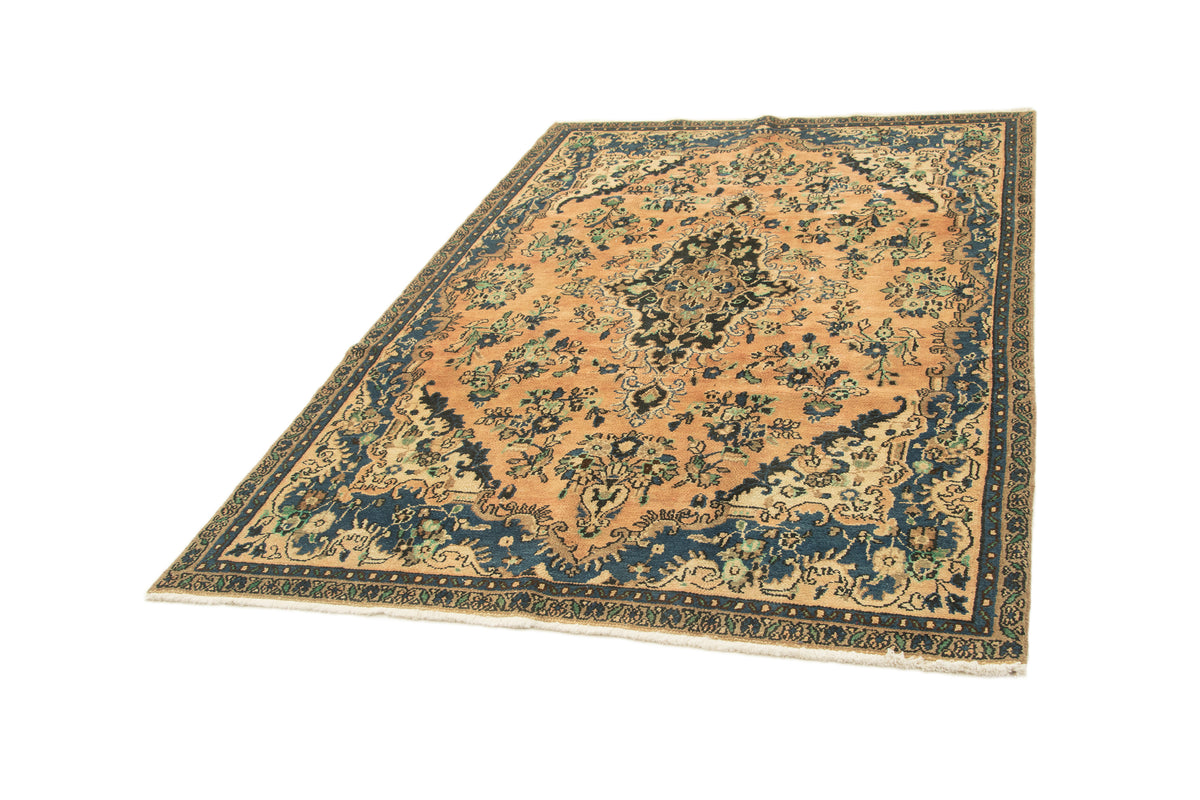 265 x 167 Vintage Royal