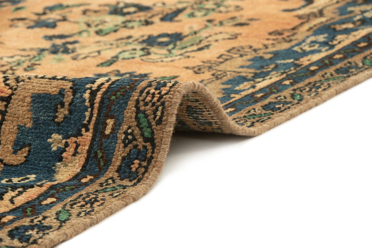 265 x 167 Vintage Royal
