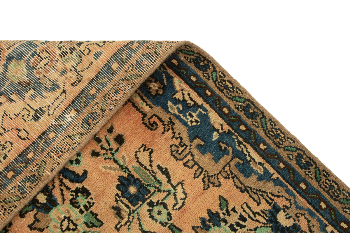 265 x 167 Vintage Royal