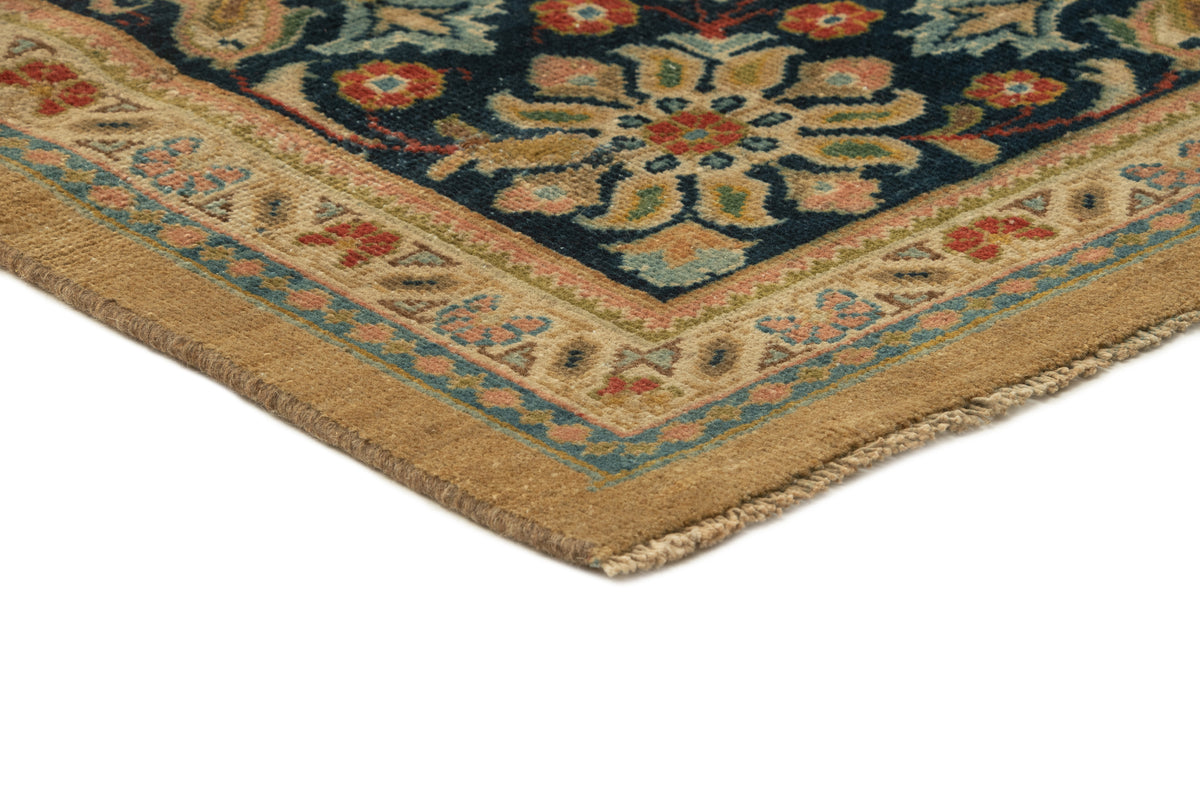 400 x 313 Vintage Royal