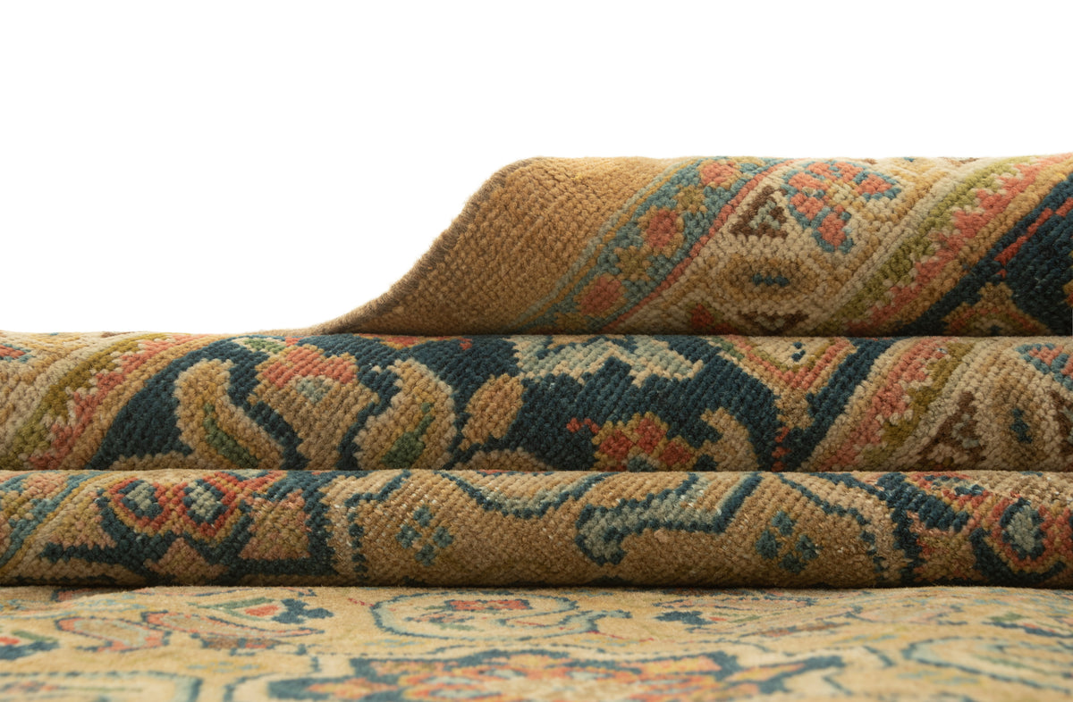 400 x 313 Vintage Royal