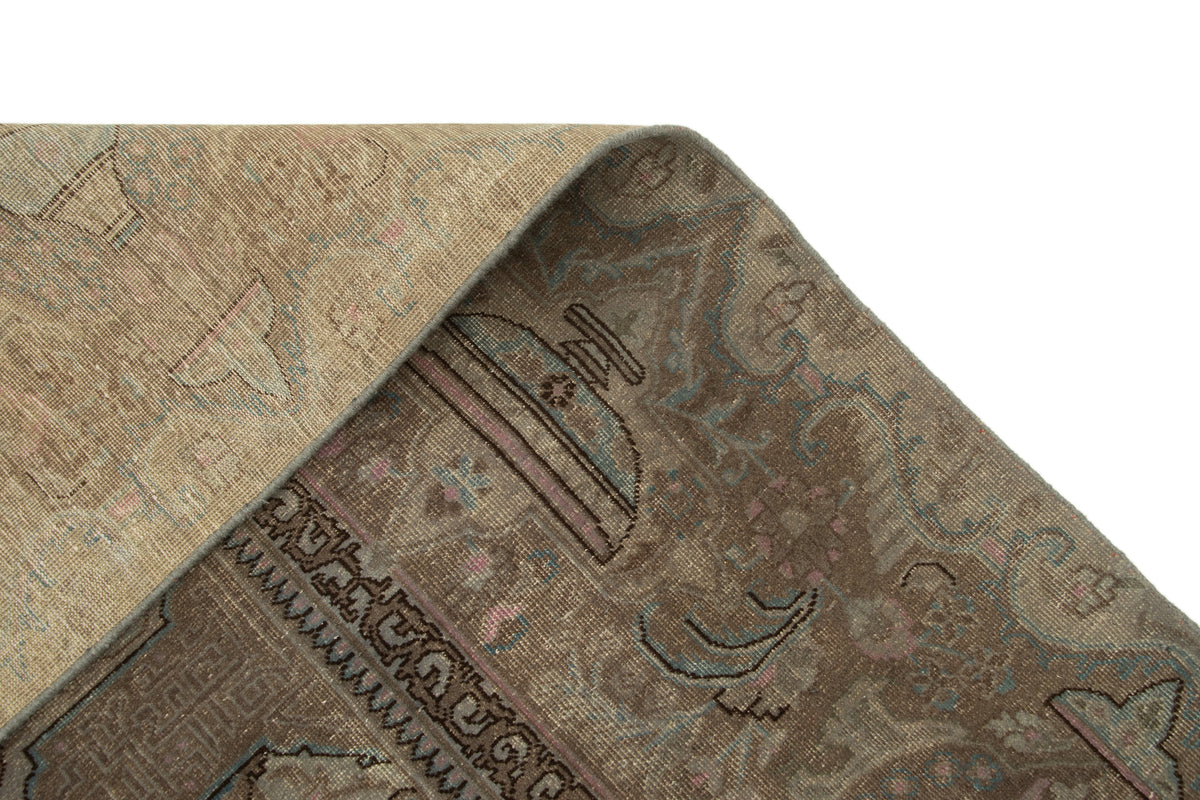 380 x 293 Vintage Royal