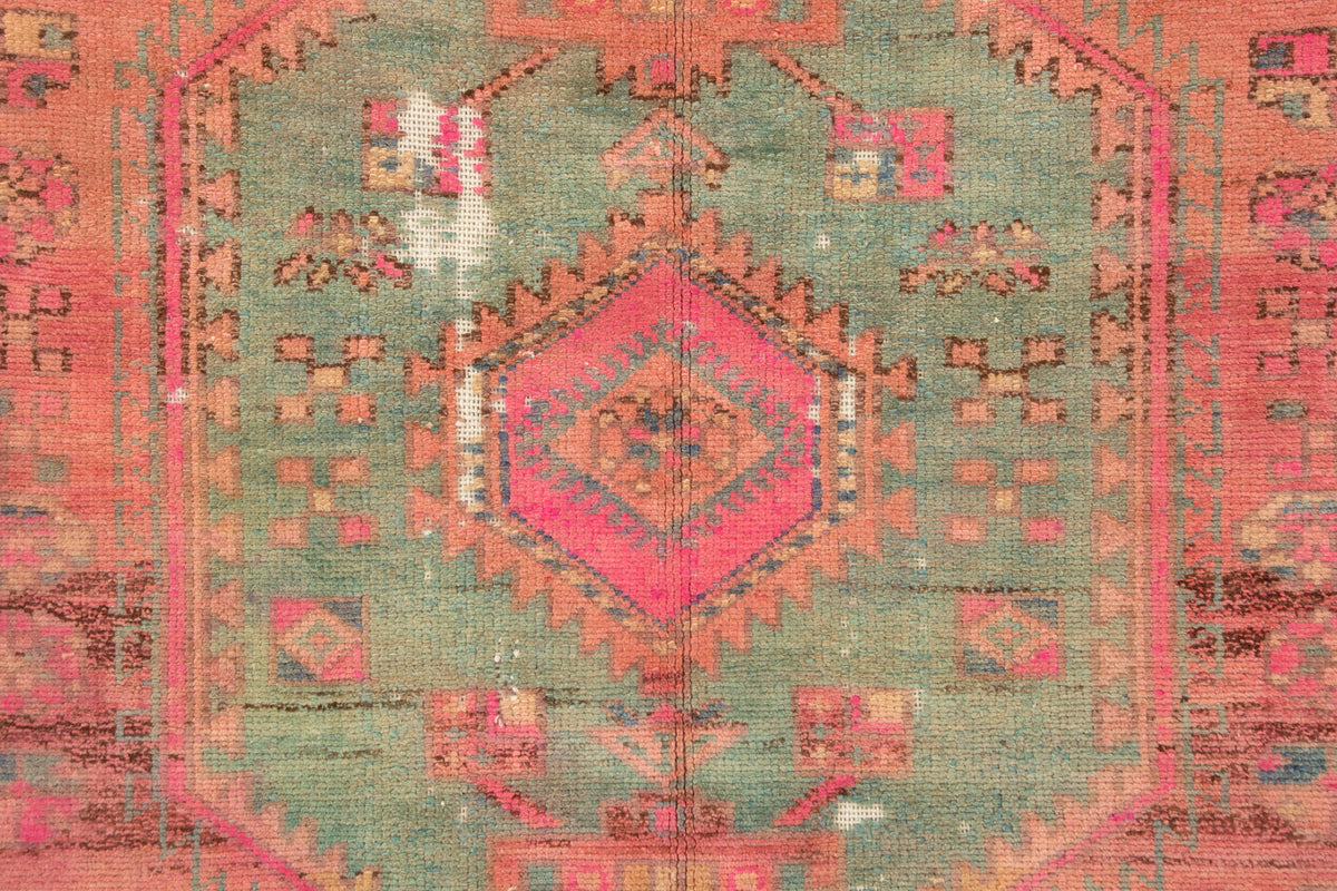 208 x 107 Vintage Royal