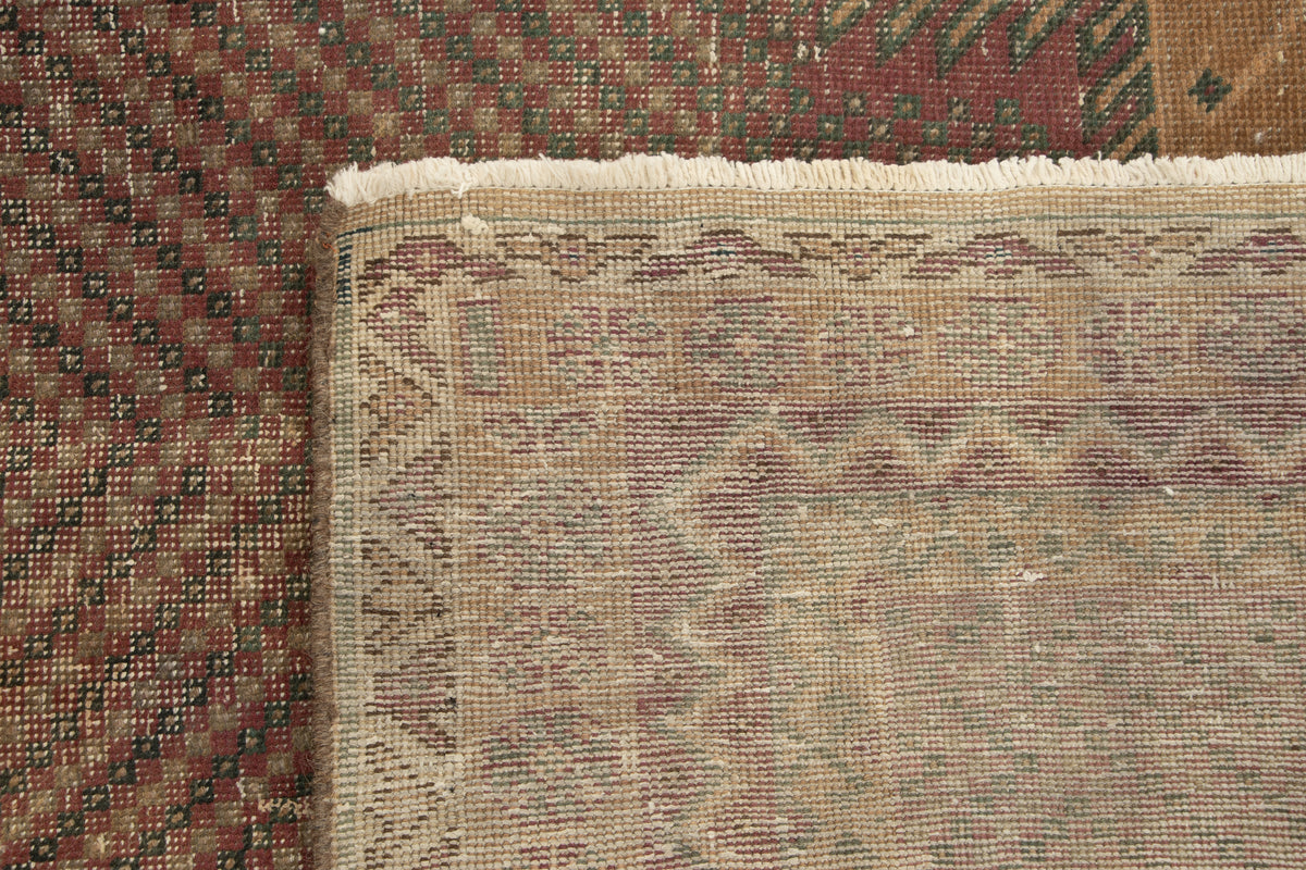 296 x 186 Vintage Royal