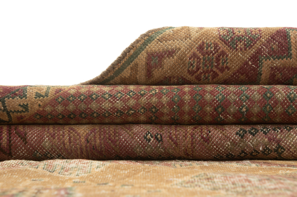 296 x 186 Vintage Royal