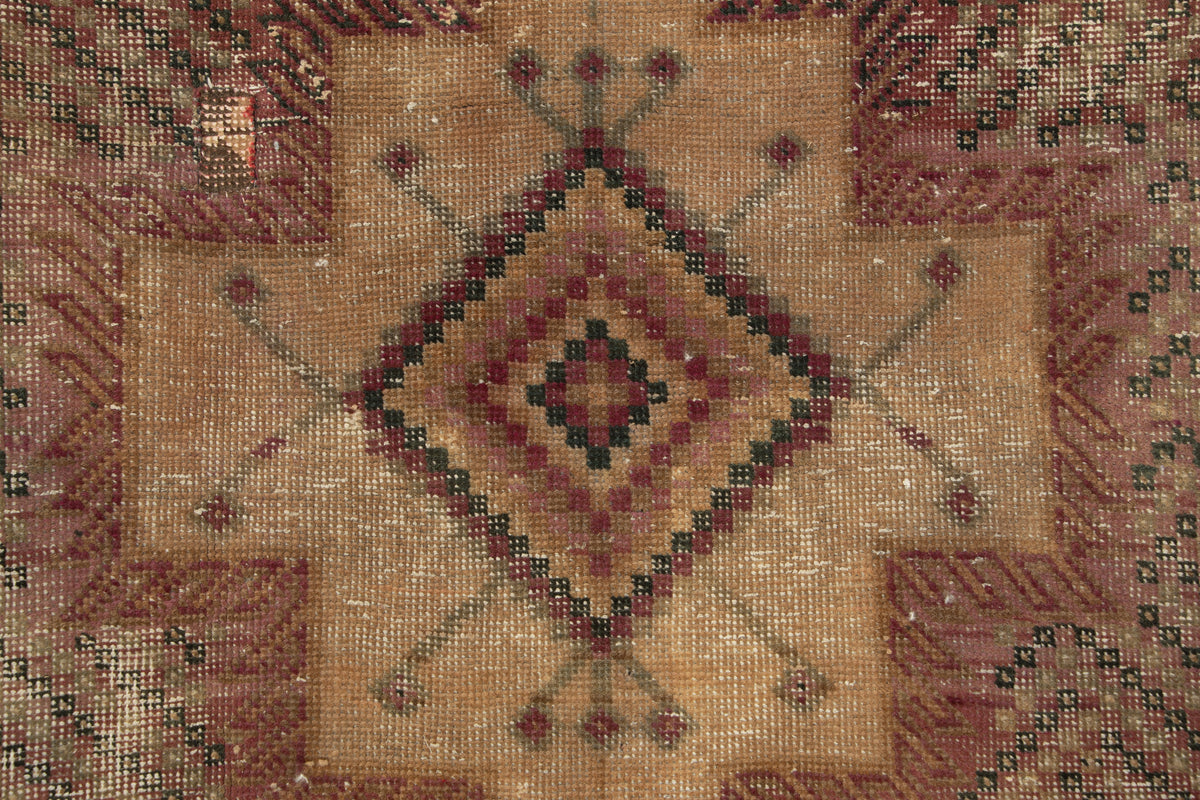 296 x 186 Vintage Royal
