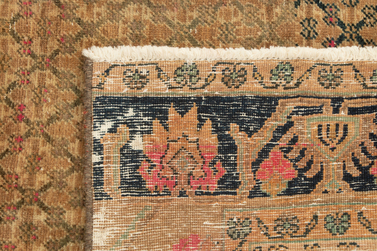 148 x 95 Vintage Royal