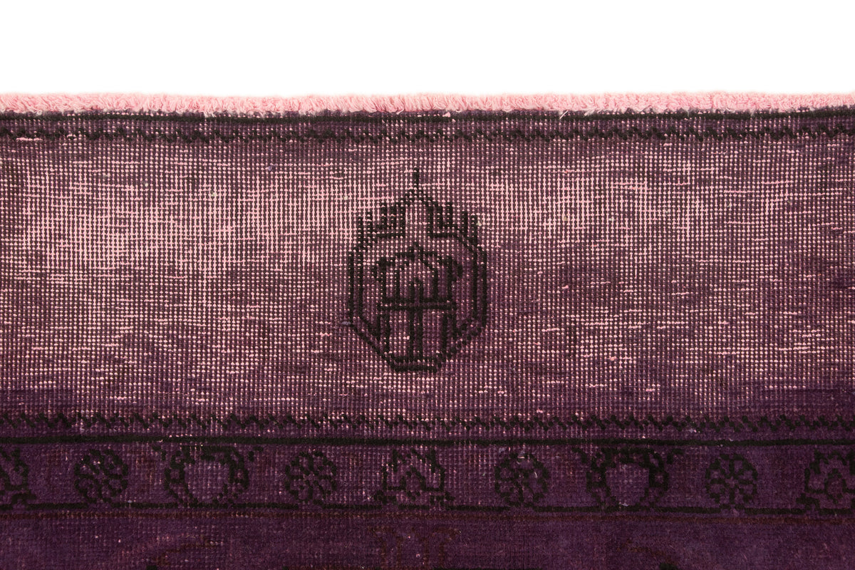 287 x 190 Vintage Royal